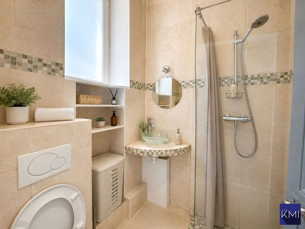 Appartement à PARIS-20E