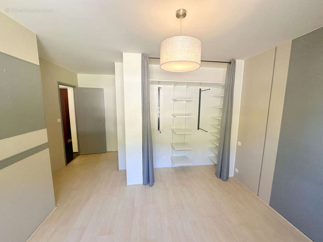 Appartement à DECAZEVILLE