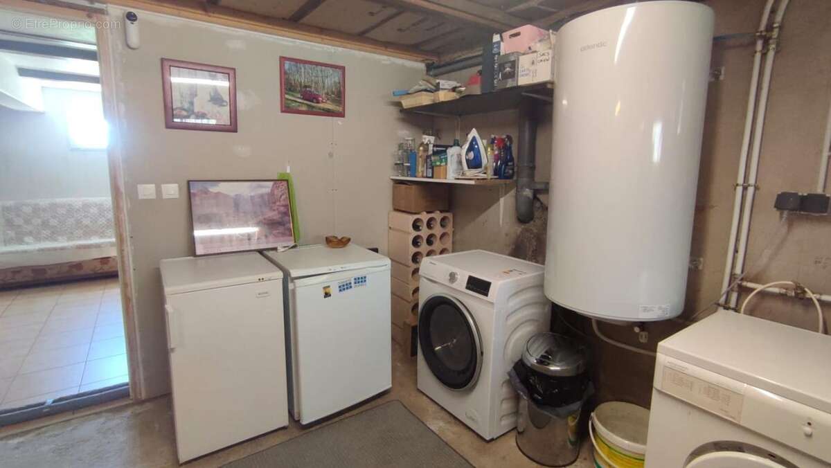 Maison individuelle avec beau terrain plat à Soursac - photo 12