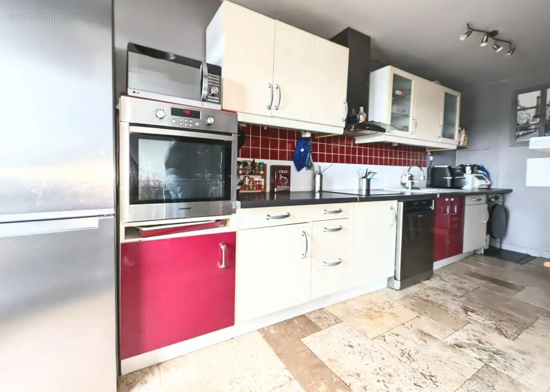 Appartement à LES ESSARTS-LE-ROI