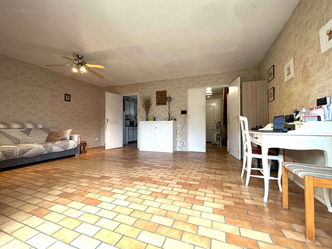 Maison à VERT-SAINT-DENIS