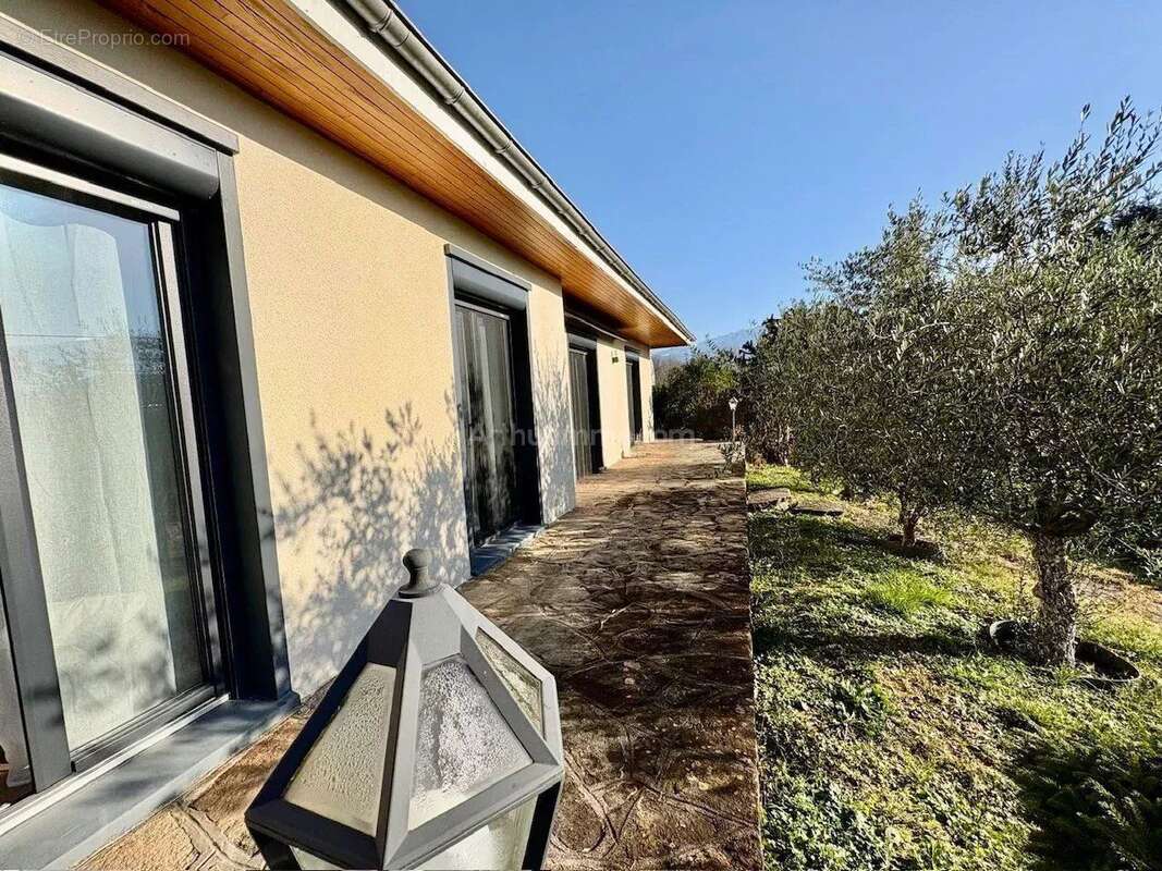 Maison à MONTBONNOT-SAINT-MARTIN