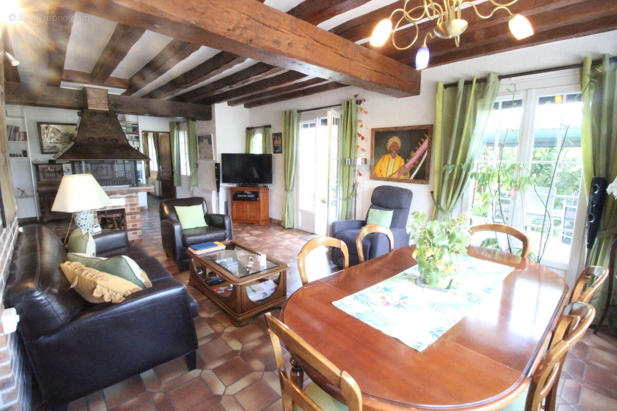 Maison familiale aux beaux volumes   Sous-sol total   Jardin sans vis-à-vis   Espace jacuzzi - photo 6