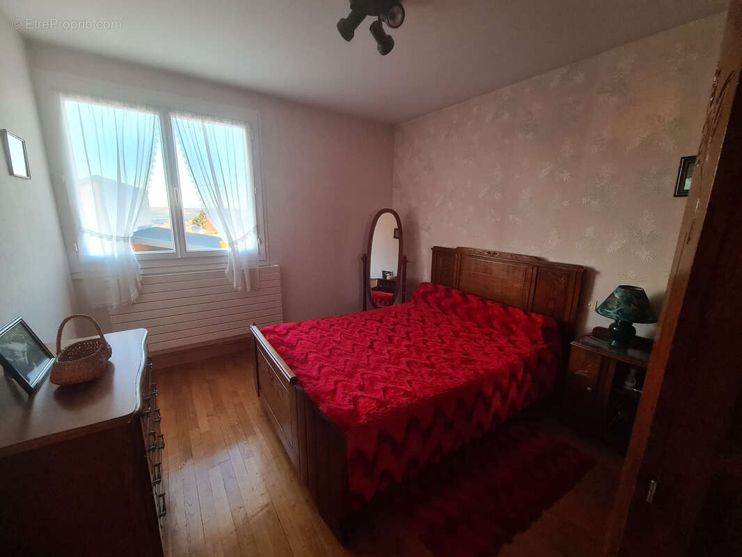 Maison à MONTROZIER