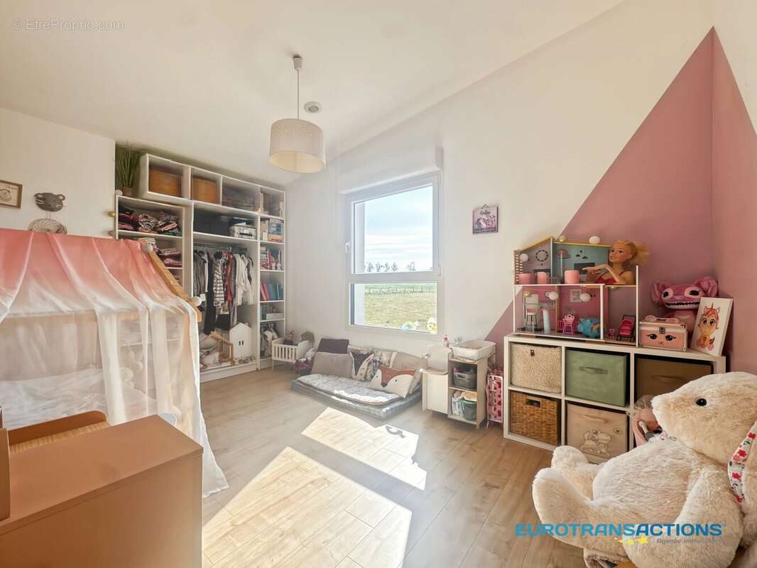 Maison contemporaine de 130 m² – Prestations haut de gamme – Impasse au calme – Vue dégagée sur les champs - photo 9