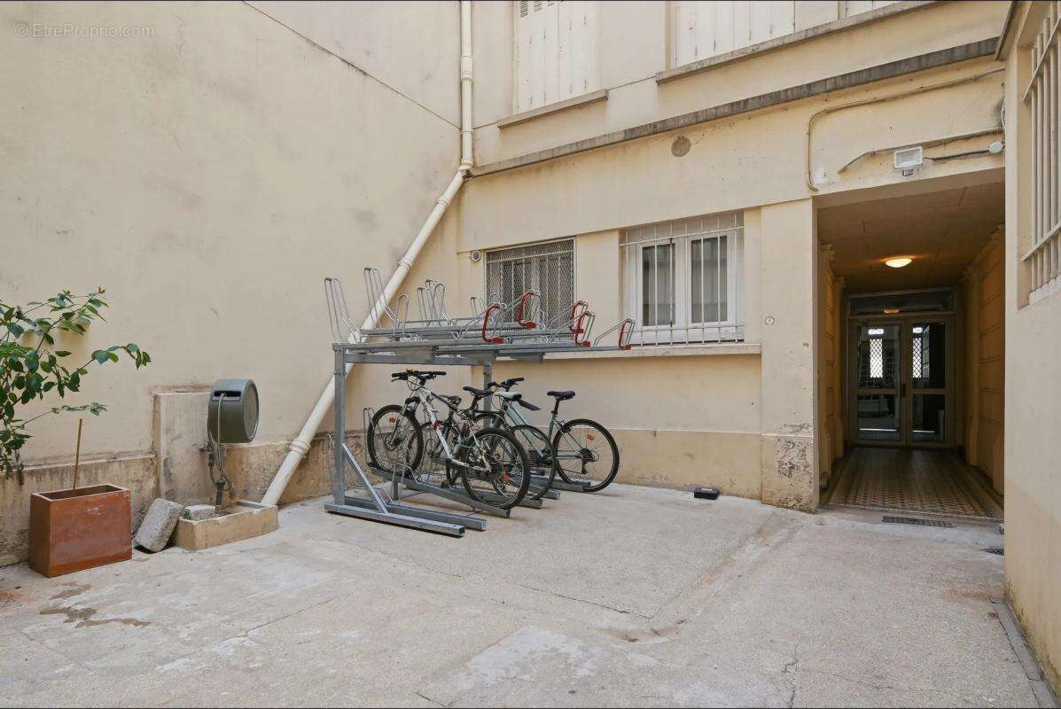 Appartement à PARIS-9E