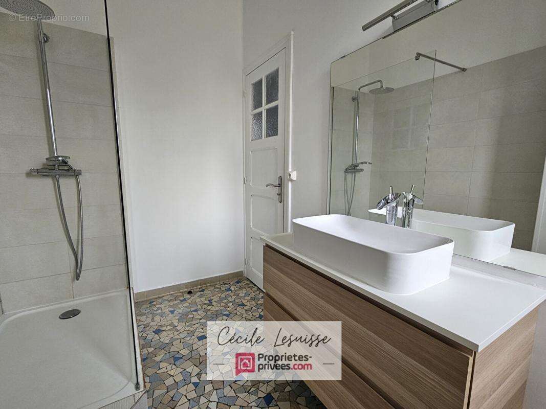 Appartement à NOTRE-DAME-DE-GRAVENCHON