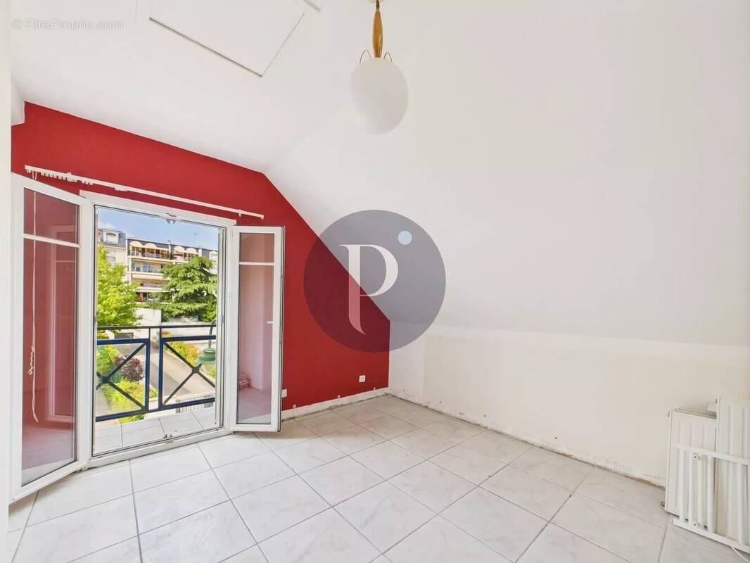 Maison à LE PLESSIS-ROBINSON