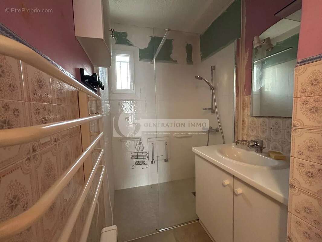 Maison à FONTVIEILLE