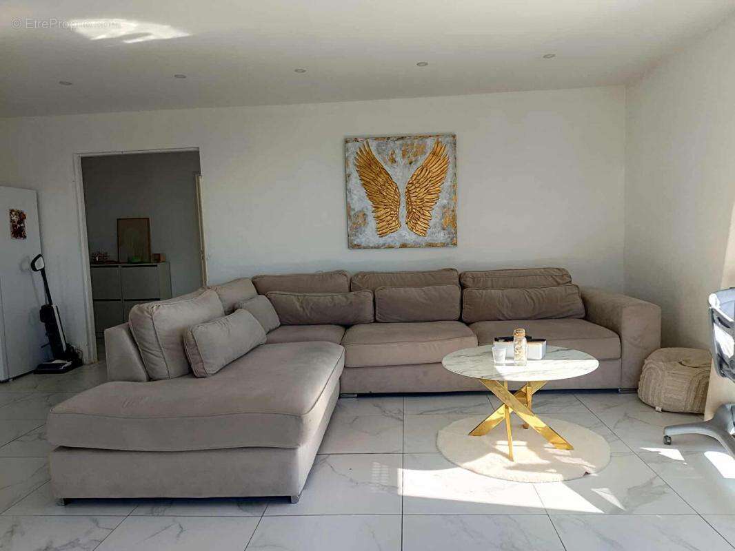 Appartement à PORT-DE-BOUC