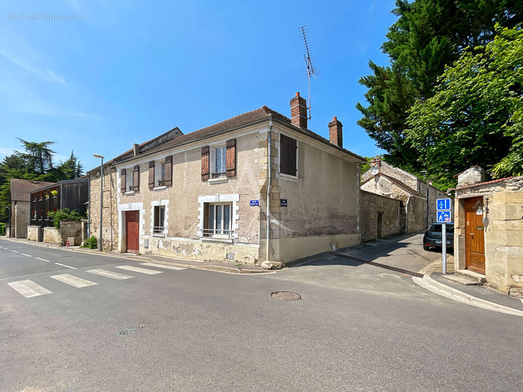 Maison à AUVERS-SUR-OISE