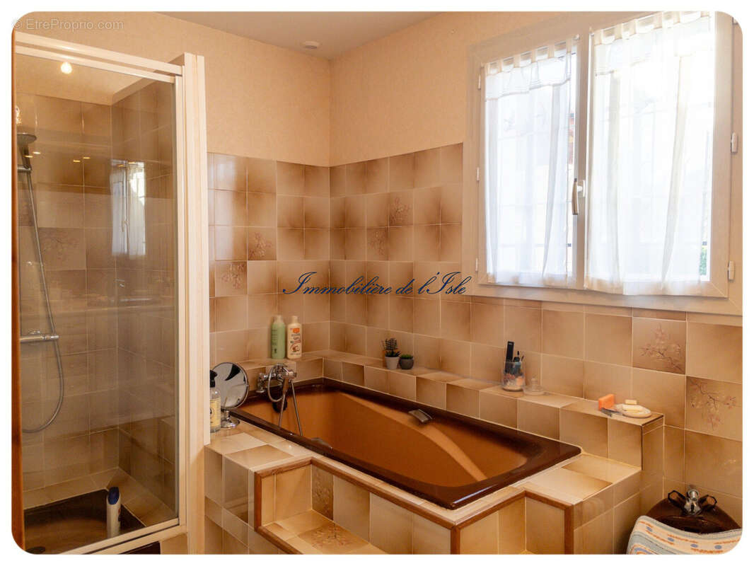 Maison à SAINT-GERMAIN-DU-SALEMBRE