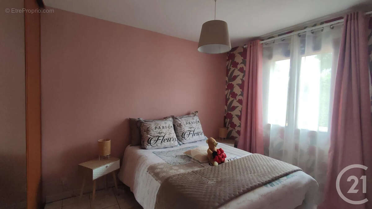 Maison 126 m² à Saint-Loup  - photo 7