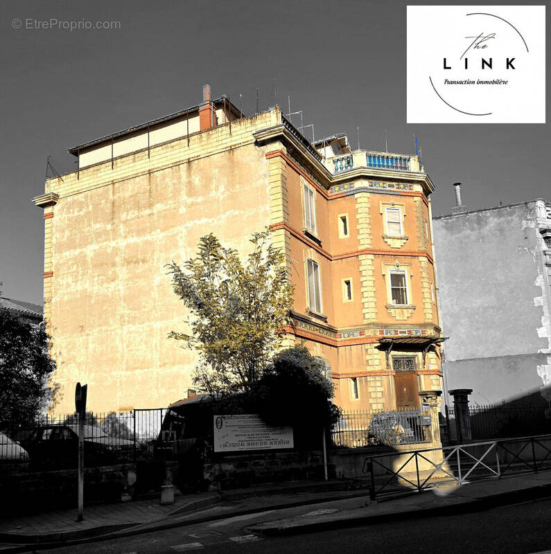 façade Ouest. - Maison à ARLES