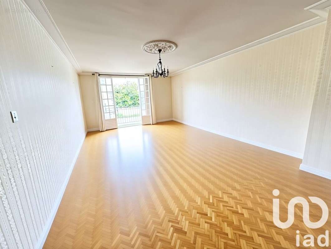 Photo 2 - Maison à MARTIGNE-FERCHAUD