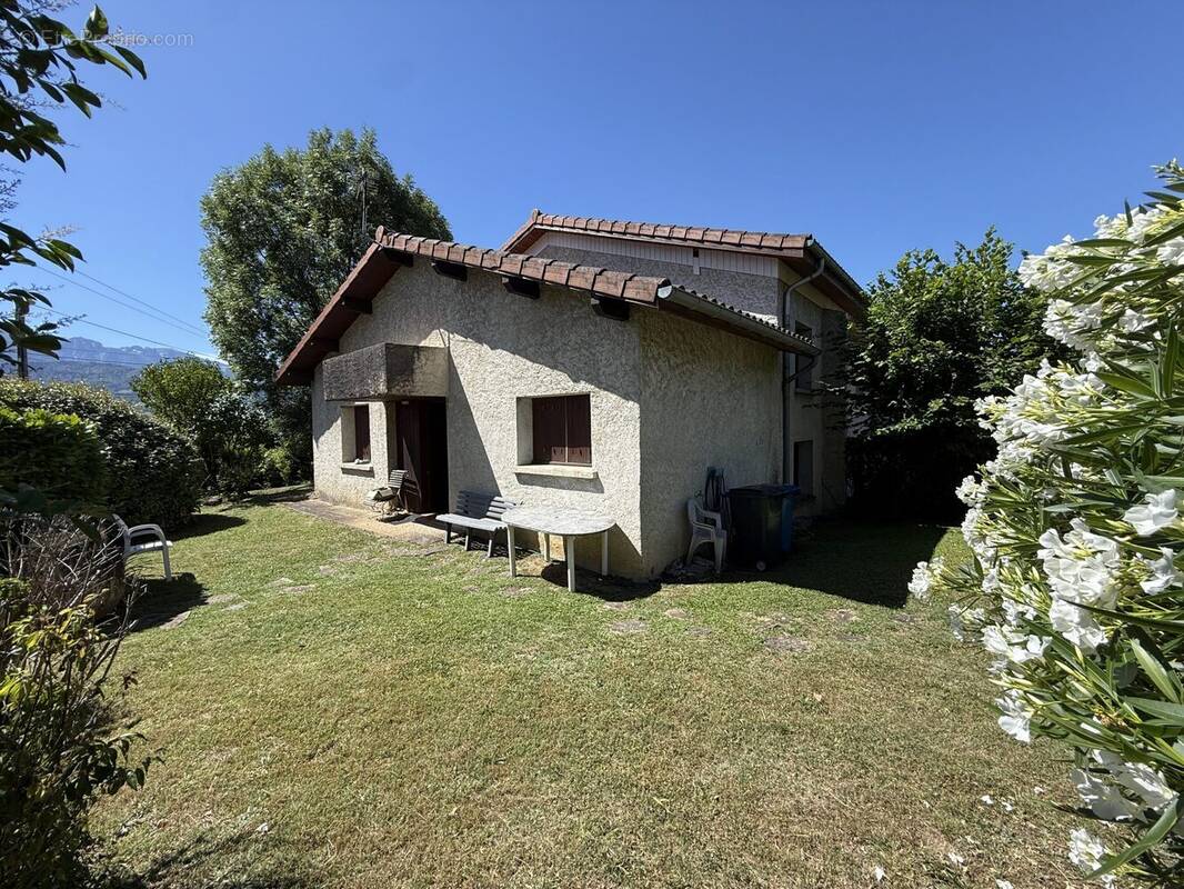 Maison à SAINT-NAZAIRE-LES-EYMES