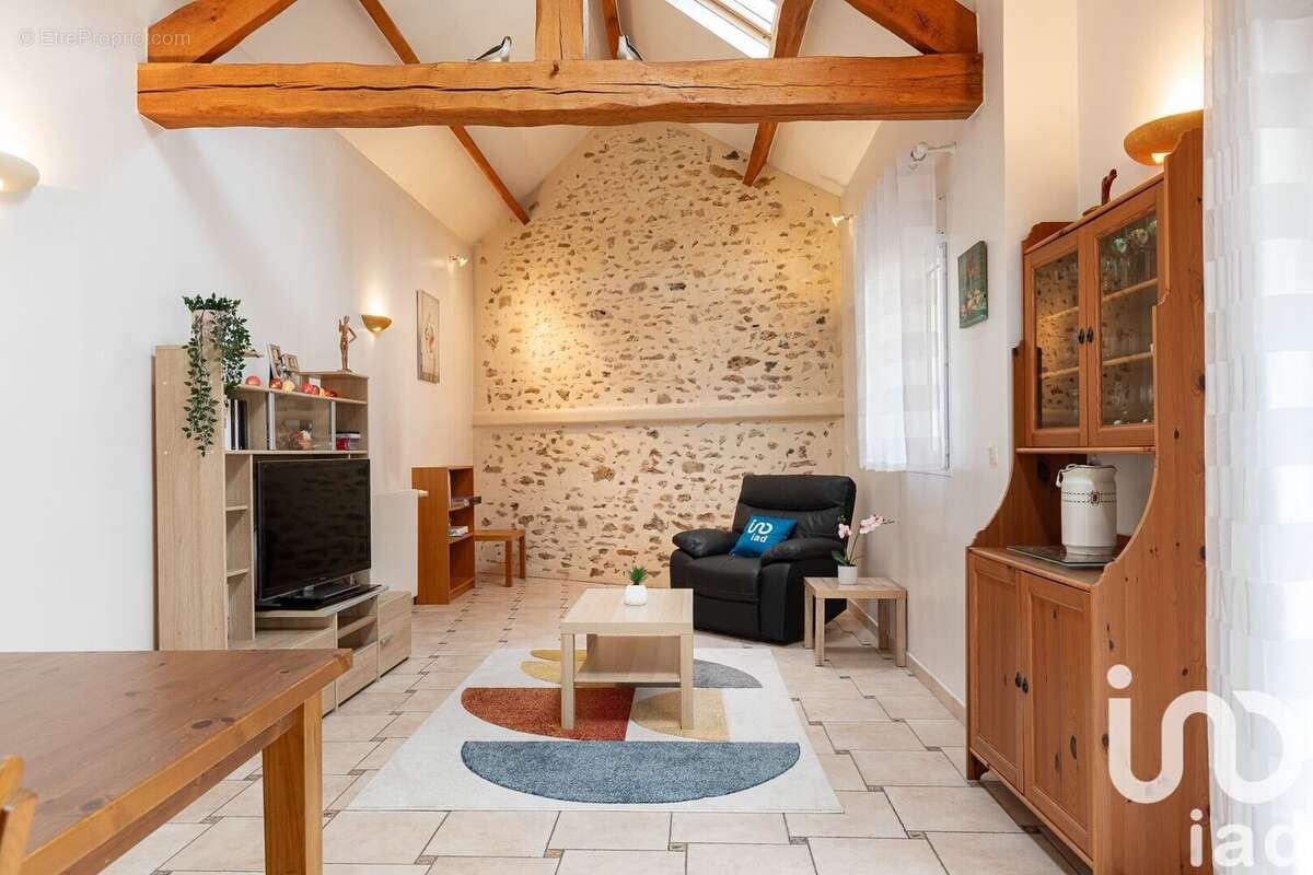 Photo 2 - Maison à SERMAISE