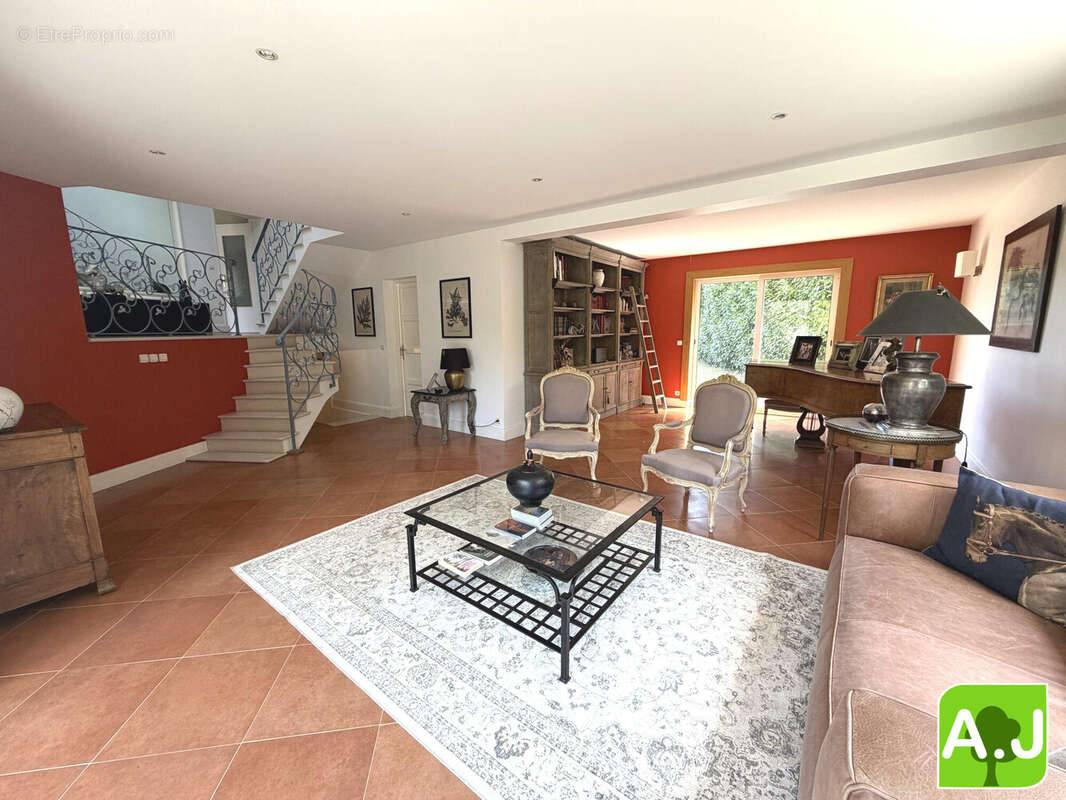 Maison 200 m² à Houdan  - photo 5