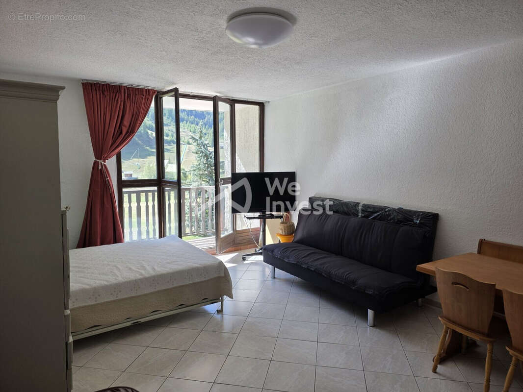 Appartement à AIGUILLES