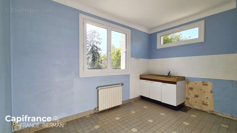 Maison à rénover sur 2 niveaux NIORT - photo 10