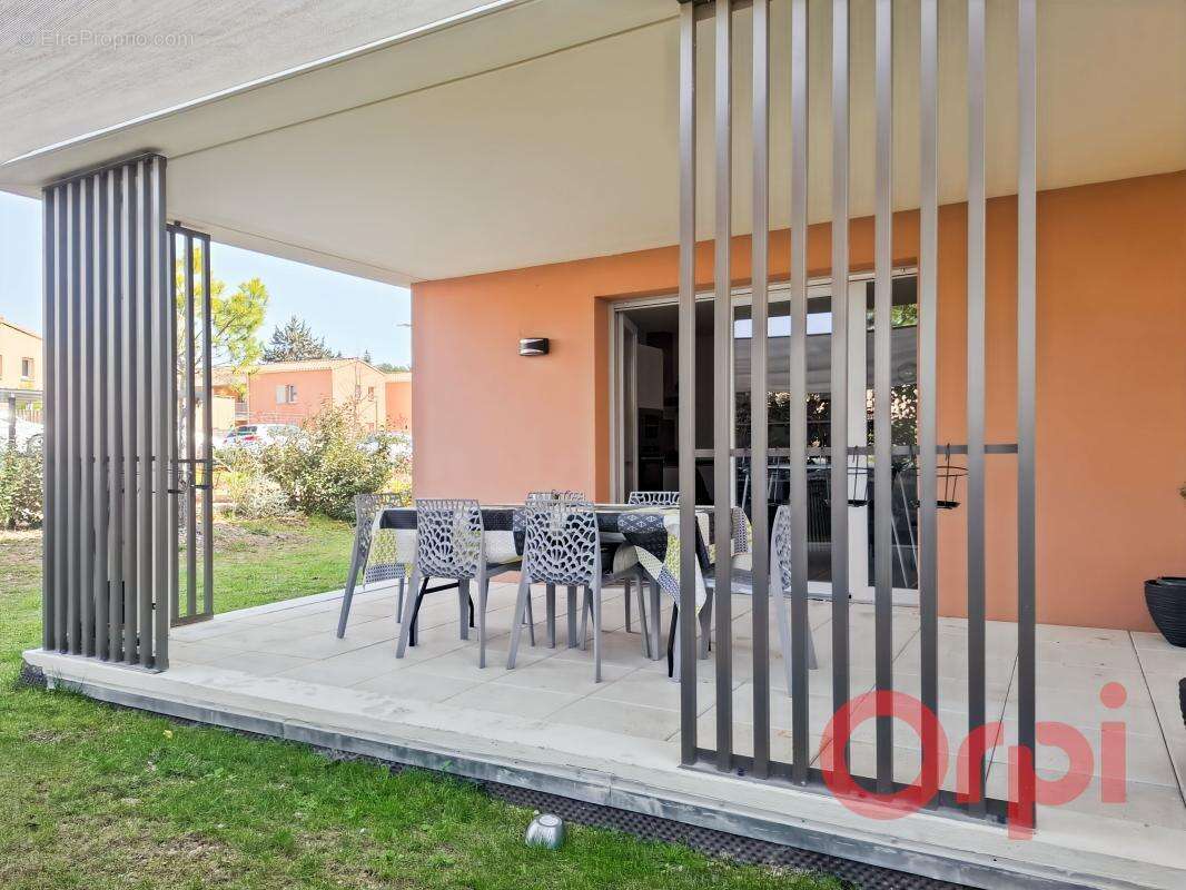 Appartement à VENELLES