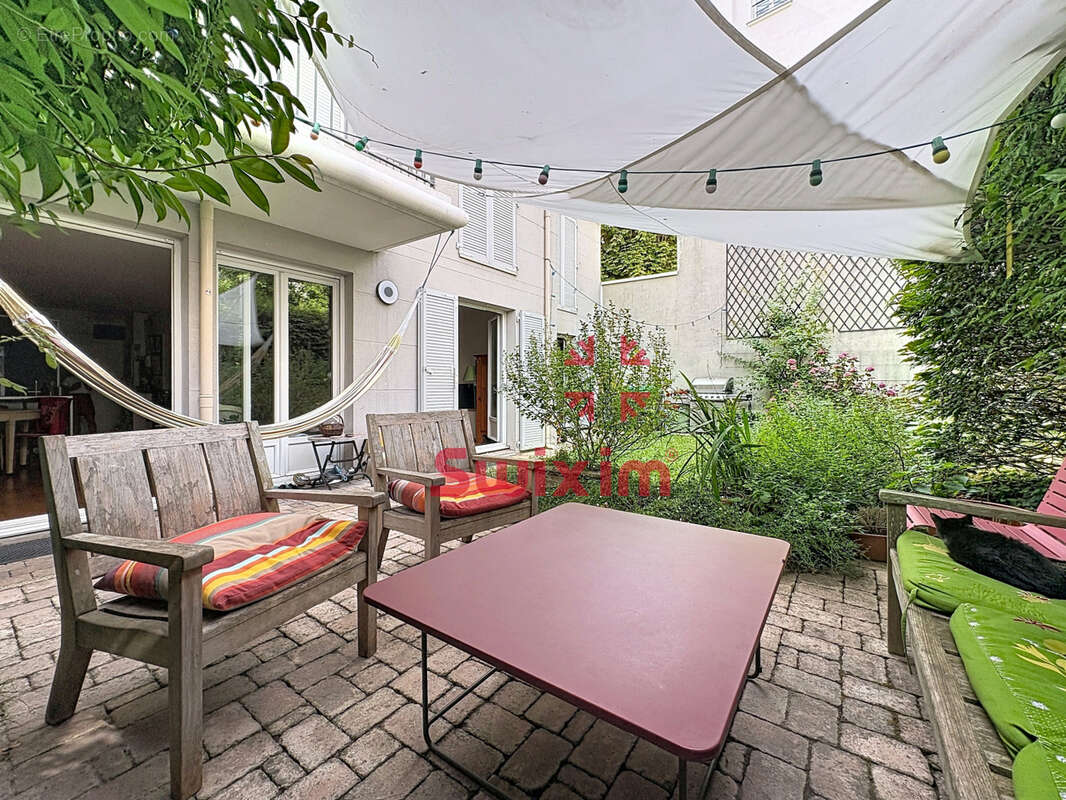 Appartement 75 m² à Paris-10e  - photo 2