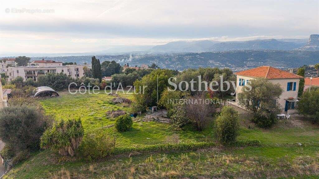 Terrain à NICE