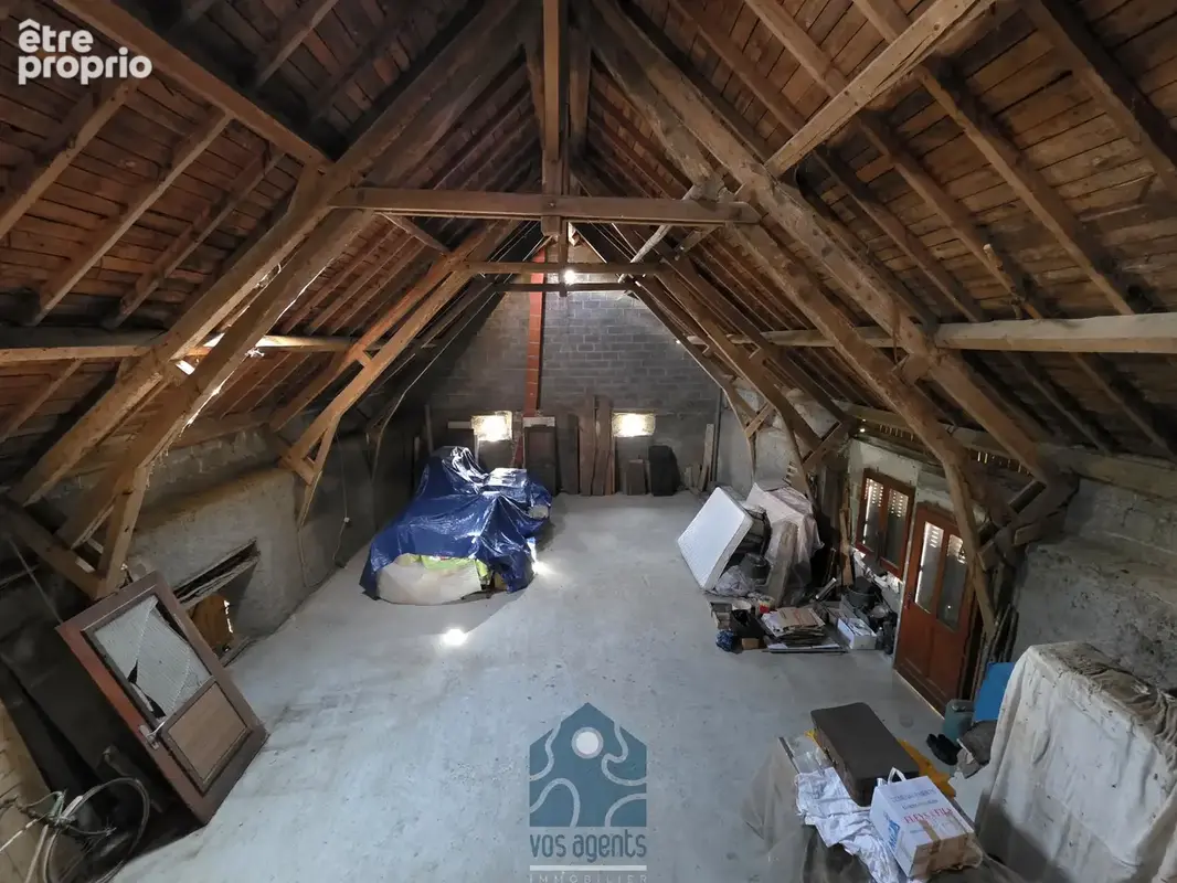 Longère huit pièces avec grange, annexes et terrain - photo 17