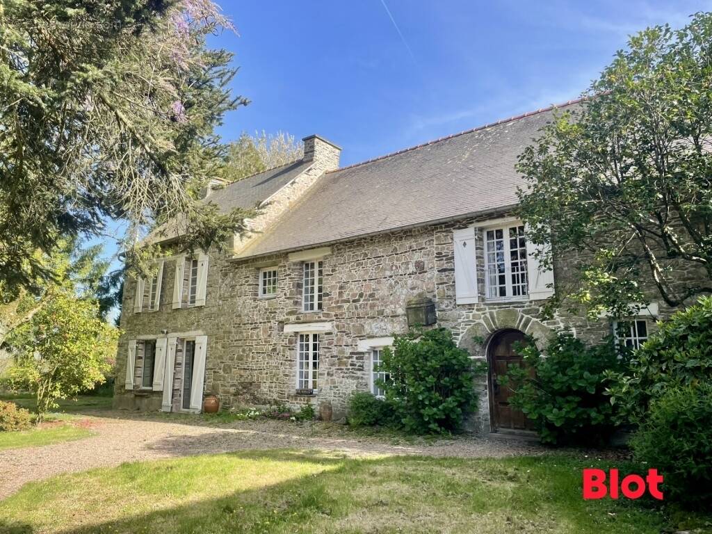 Maison à PLELAN-LE-GRAND