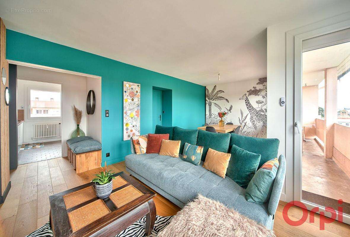 Appartement à CHARNAY-LES-MACON