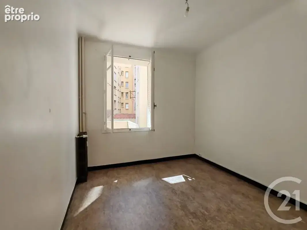 Appartement 2 pièces 67 m² à vendre à Toulon (83000) - photo 9