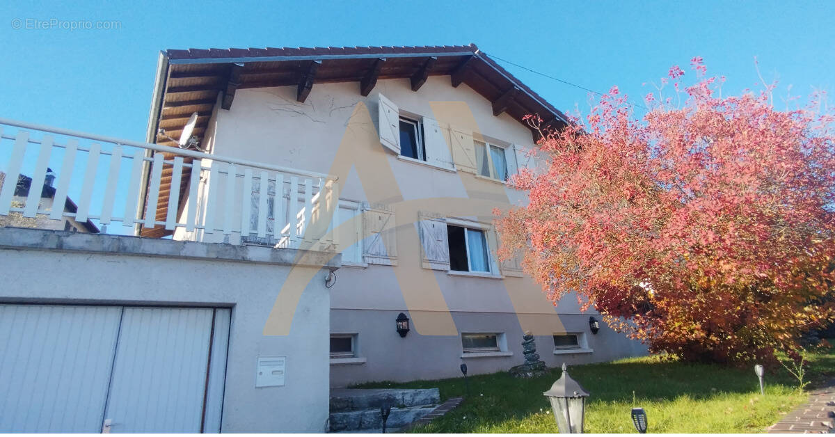 Maison à ORCHAMPS-VENNES