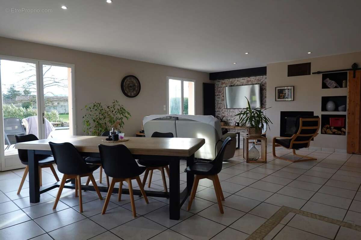 Maison à SAINT-MARTORY