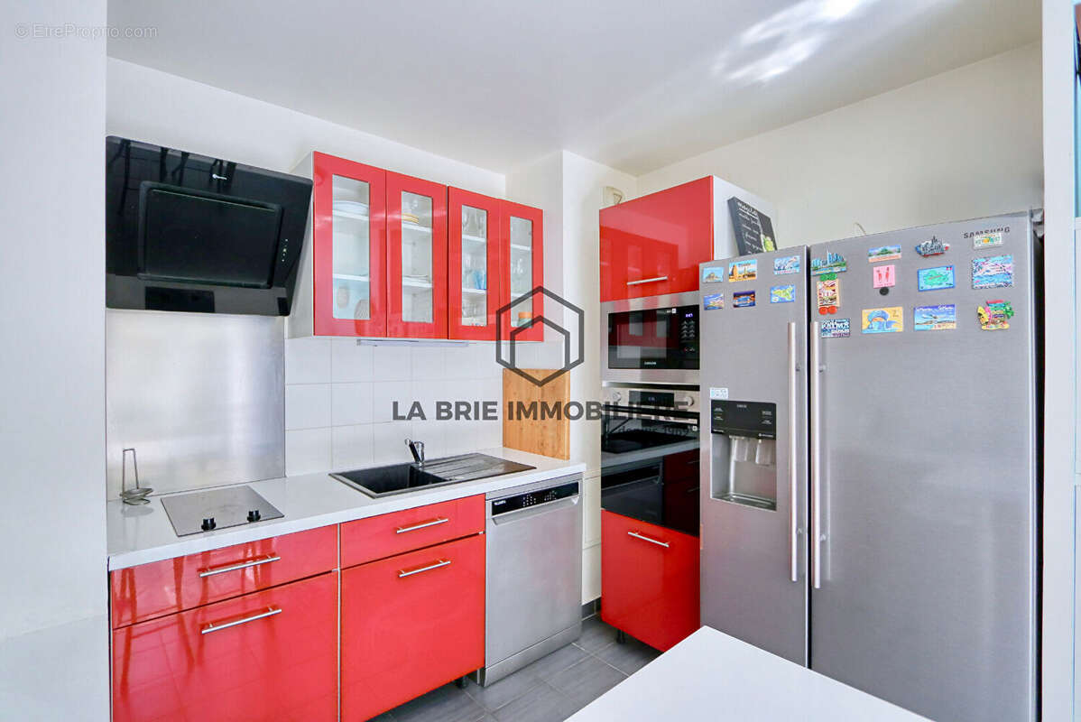 Appartement à BRIE-COMTE-ROBERT