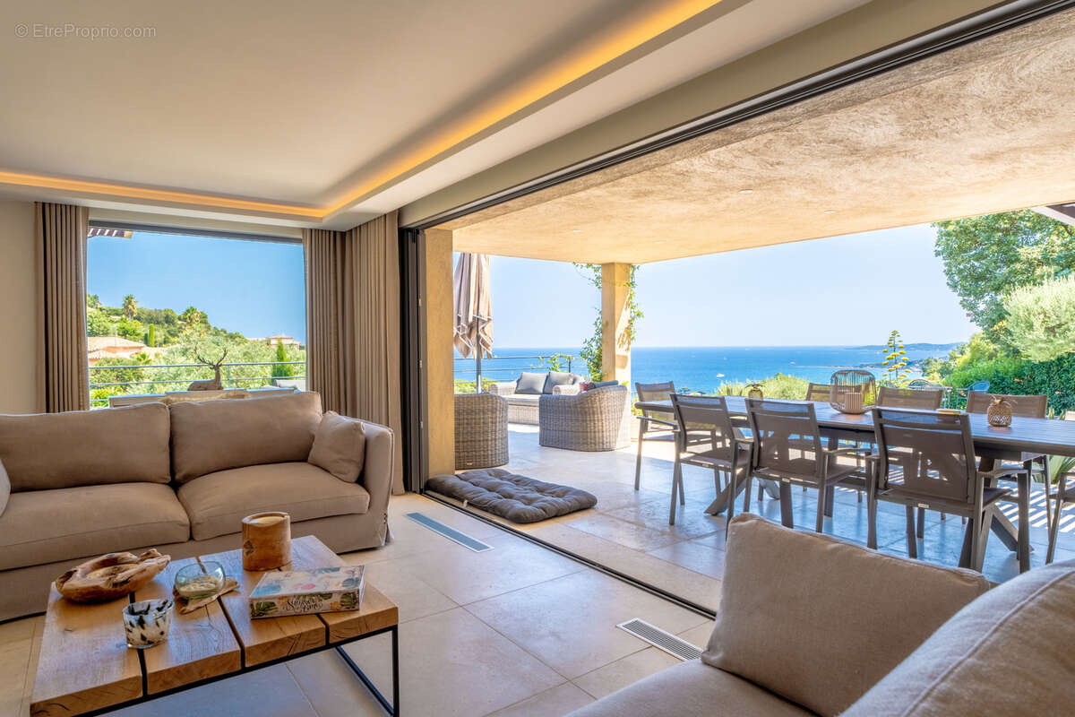 Domaine de la Nartelle villa de prestige avec piscine et vue mer dominante - photo 7