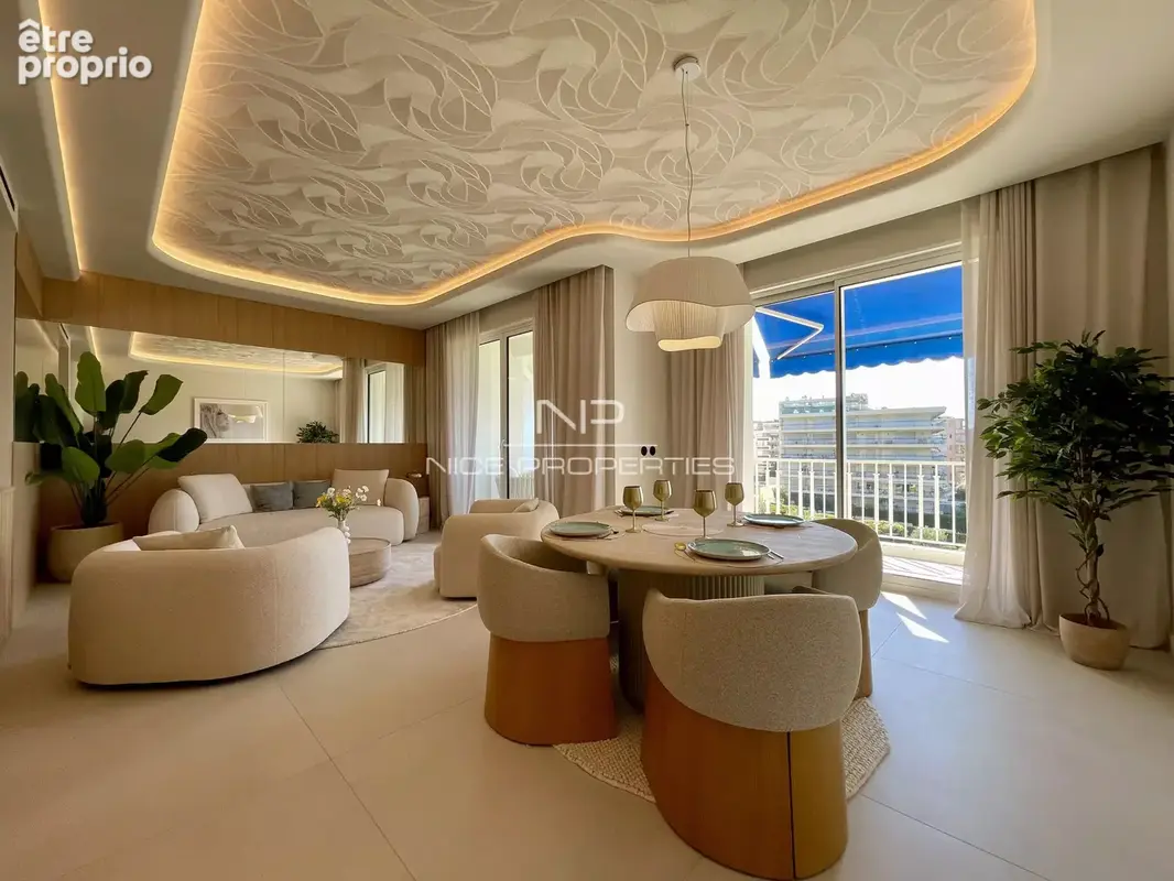 Cannes, appartement sur la Croisette, vue mer et port - photo 10
