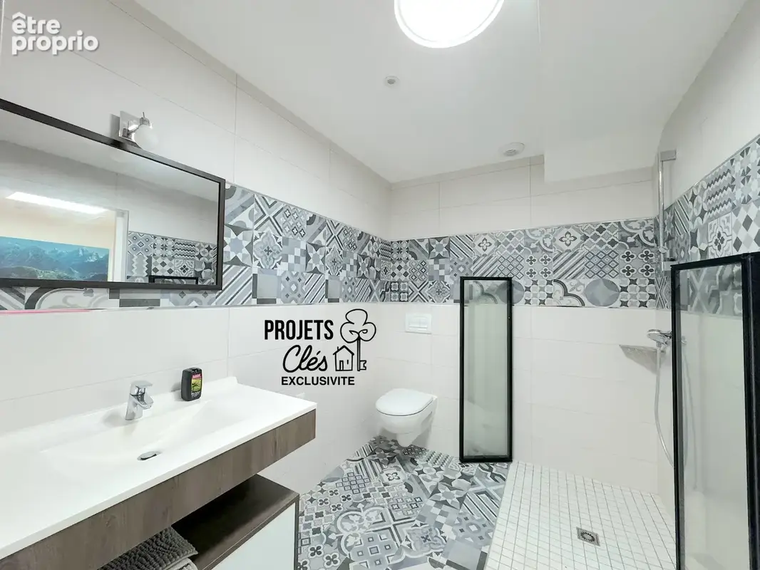 Charmante maison de bourg entièrement rénovée en 2020, d'une superficie de 105 m2 habitables. - photo 9