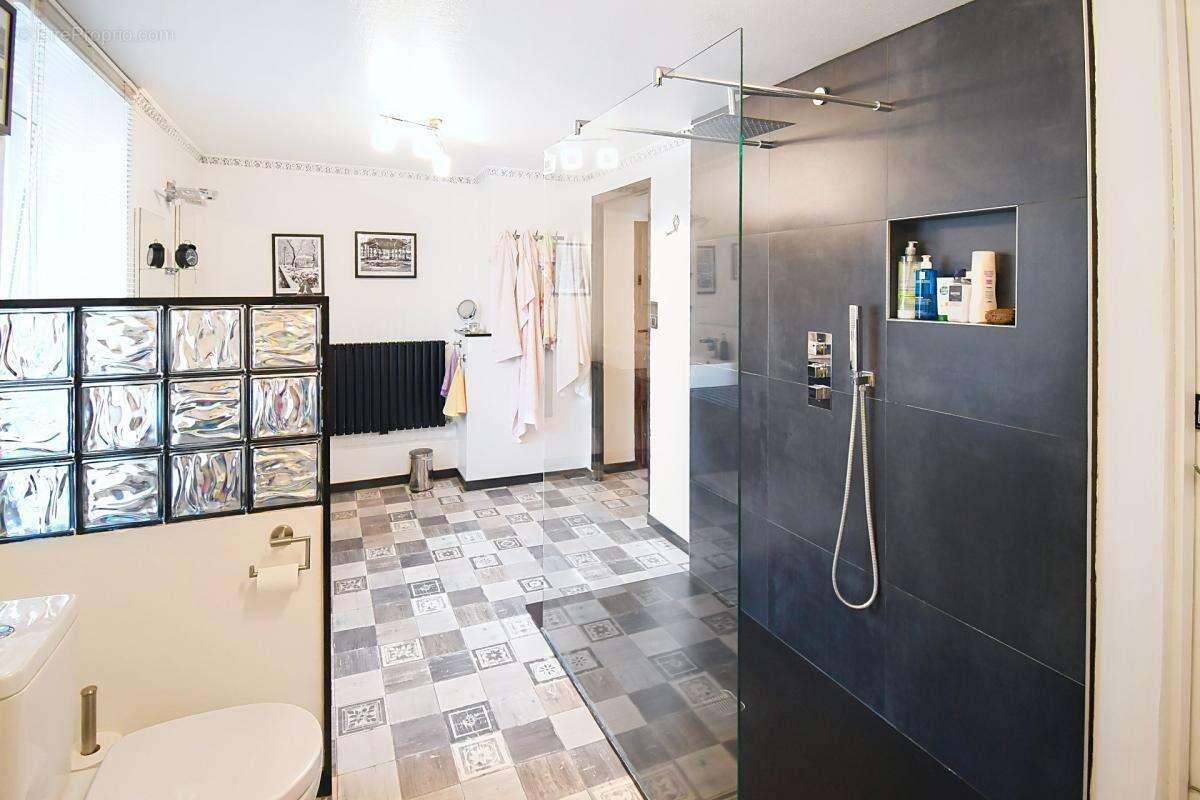 Belle maison de caractère à Lexy, 208m2 + véranda 55m2 + grenier aménageable de 75m2 , terrain plus de 6 ares, garage - photo 31