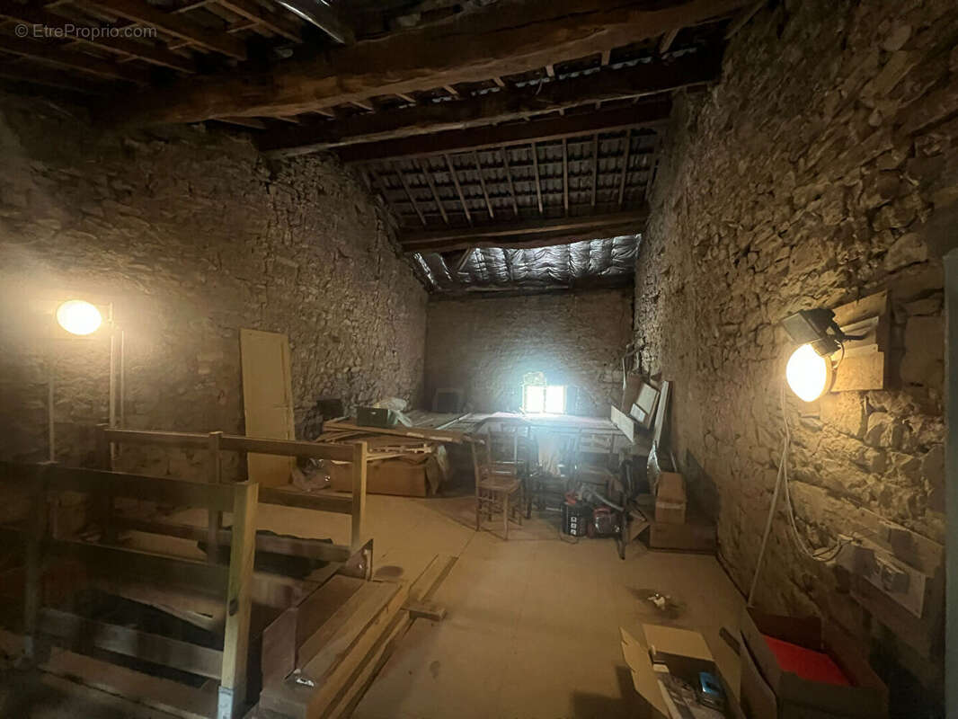 Maison à COUSANCE