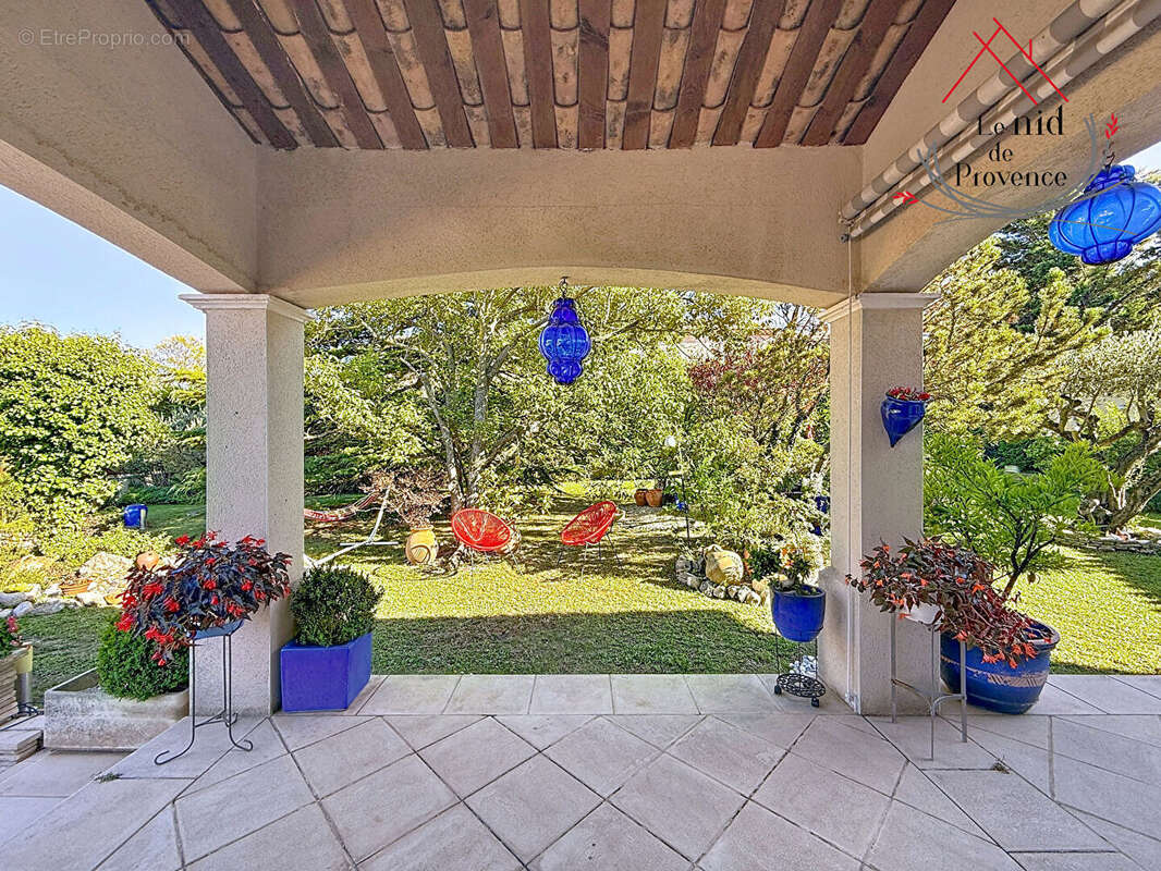 Maison à SAINT-SATURNIN-LES-AVIGNON