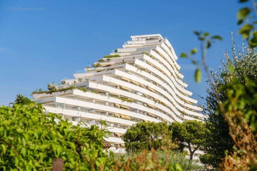 Appartement 2 pièces Marina Baie des Anges à Vendre - photo 2