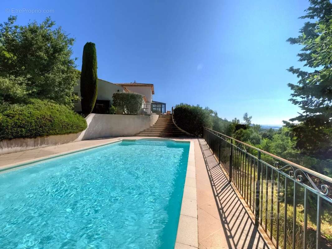 Maison à PEYMEINADE