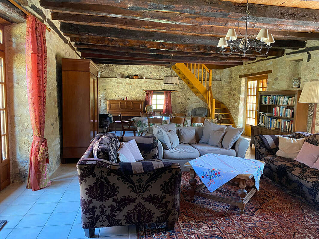 Maison à LES EYZIES-DE-TAYAC-SIREUIL