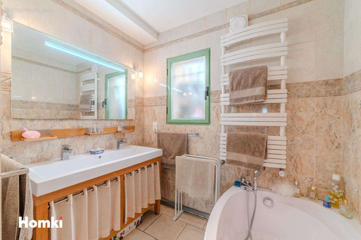 Superbe villa  de 195 m2 avec piscine - photo 18