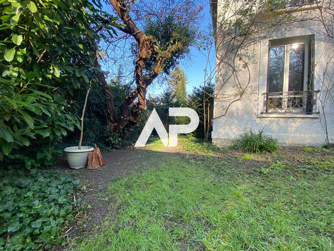 Maison à MONTMORENCY