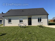 Maison à AVORD