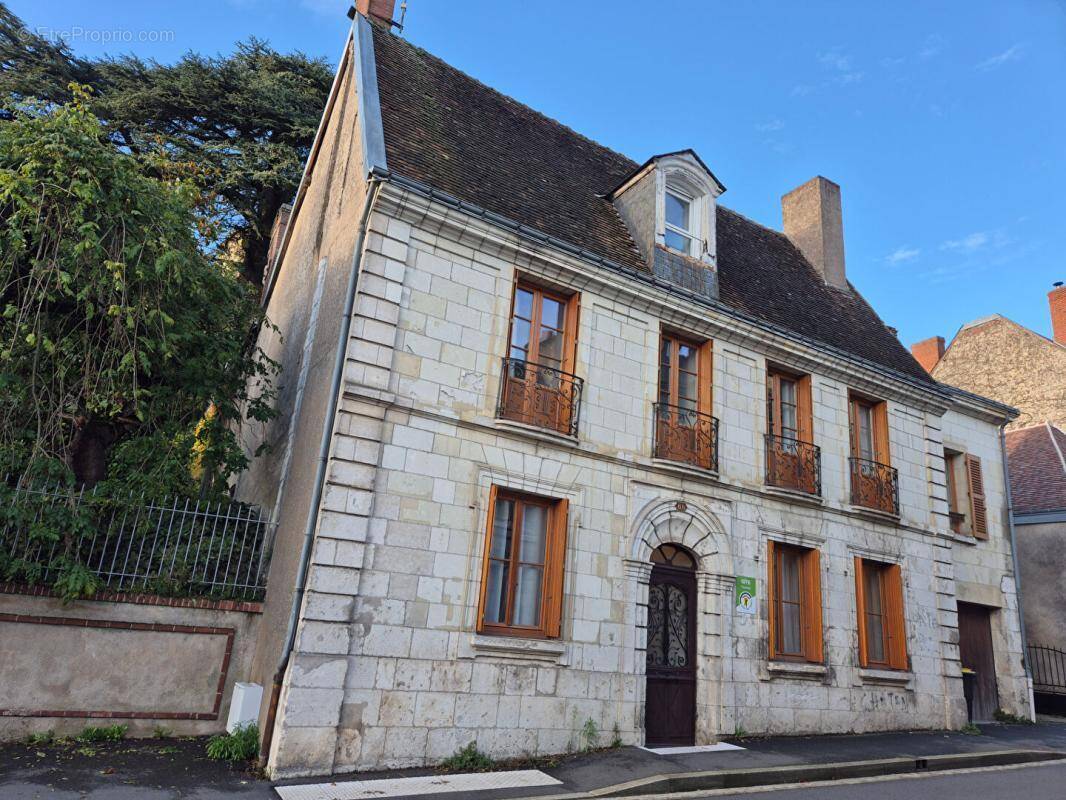 Maison à CHATEAU-RENAULT