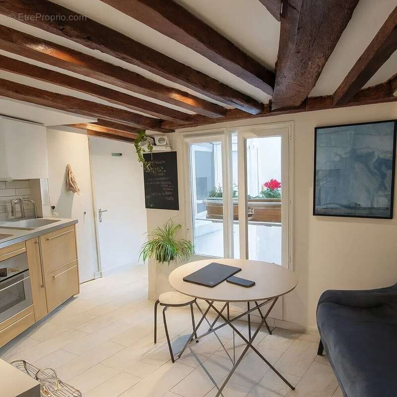 Appartement à PARIS-2E