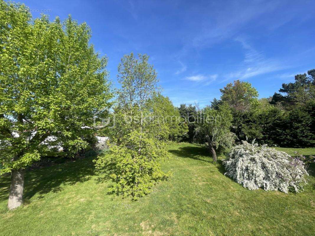 Elégante villa 6 pièces avec jardin verdoyant, au calme - photo 13