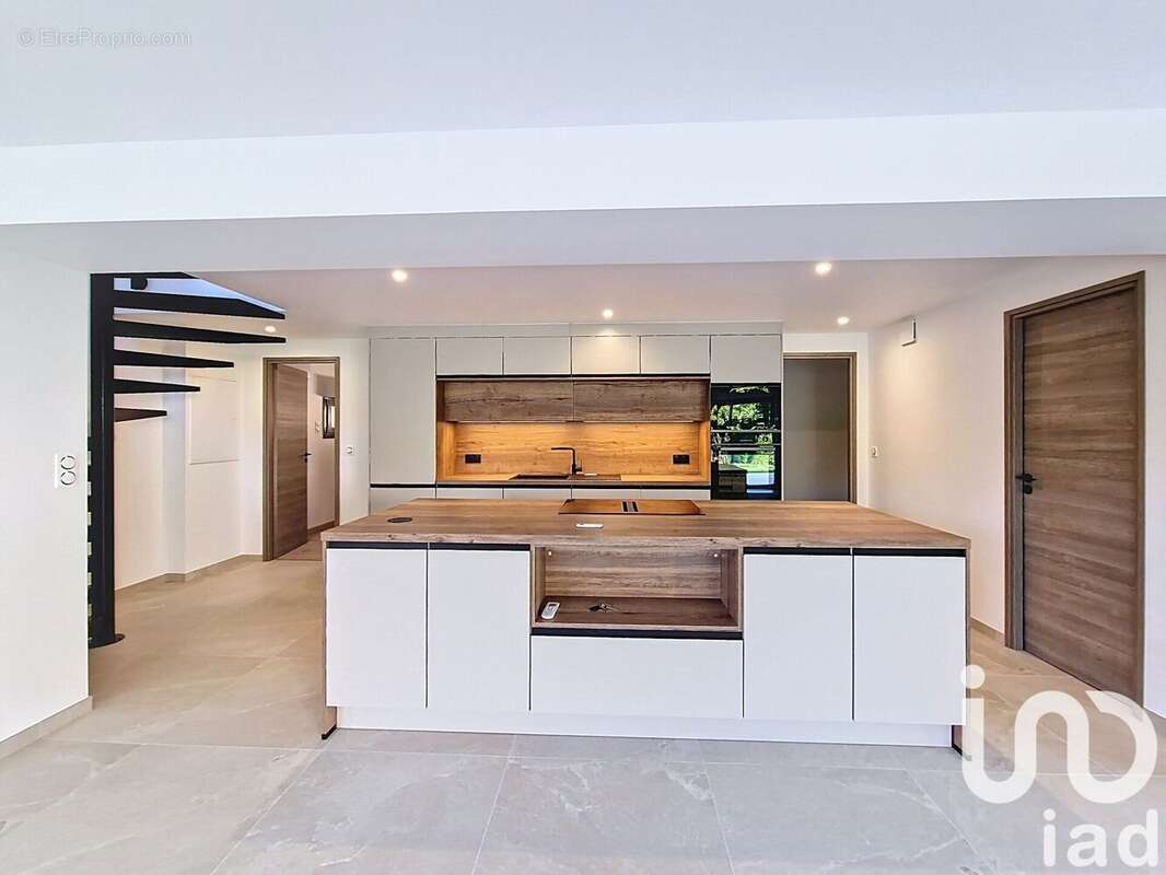 Photo 2 - Maison à SAINT-FARGEAU-PONTHIERRY